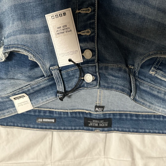 Judy blue button up size 20 NWT - Picture 4 of 4